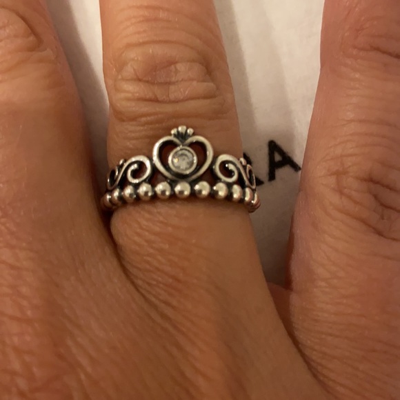 Pandora Princess Tiara Crown Ring - Picture 2 of 7